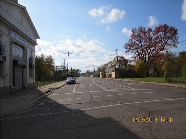 4744 Cadillac, Detroit, MI 48214