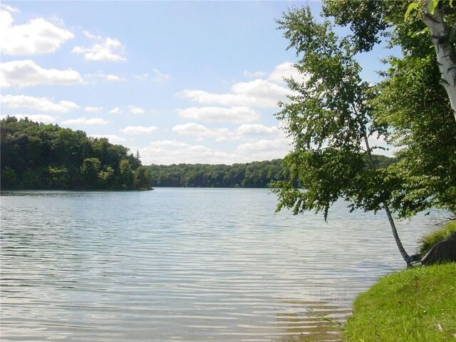 L3 Addaleen Dr, Highland, MI 48357