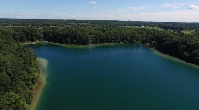 L3 Addaleen Dr, Highland, MI 48357