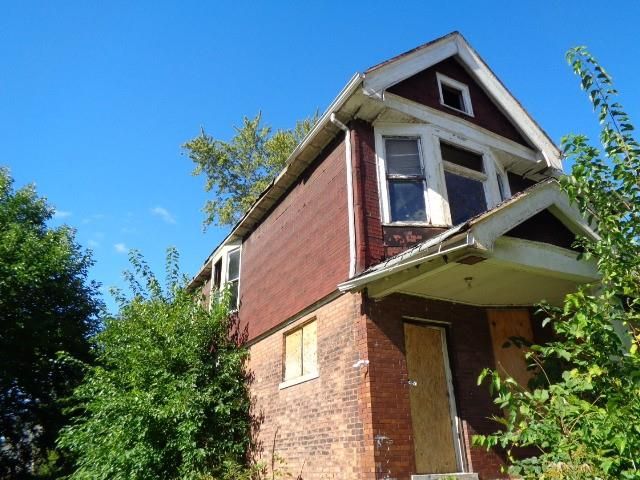 view of home's exterior