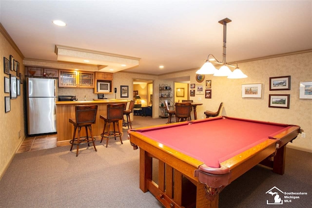 playroom featuring crown molding, light carpet, and pool table