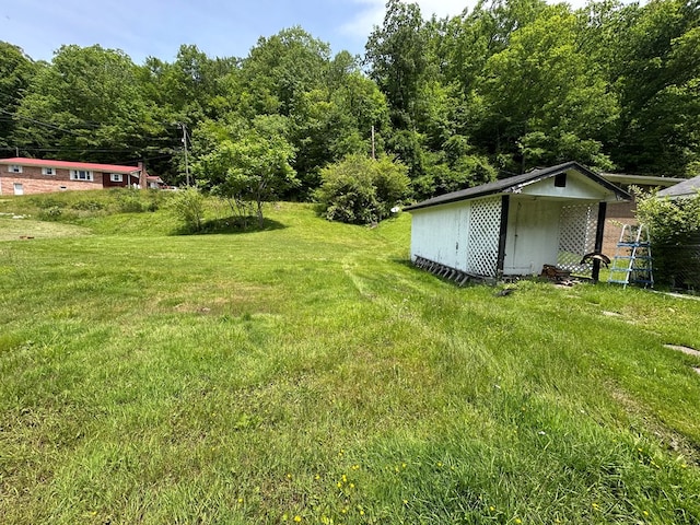 194 Gate Rd, Richlands, VA 24641 - view of green lawn with a shed