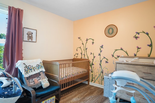 1048 Preston Dr, Radford, VA 24141 - bedroom featuring wood finished floors and baseboards