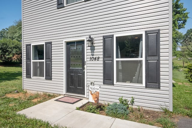 1048 Preston Dr, Radford, VA 24141 - doorway to property featuring a yard