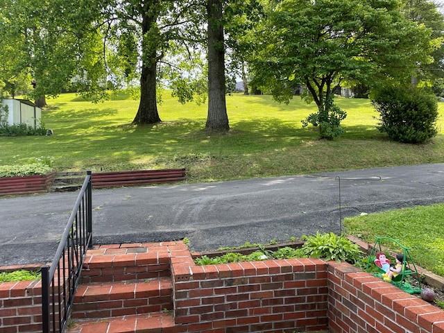 419 Adams St, Marion, VA 24354 - view of grassy yard