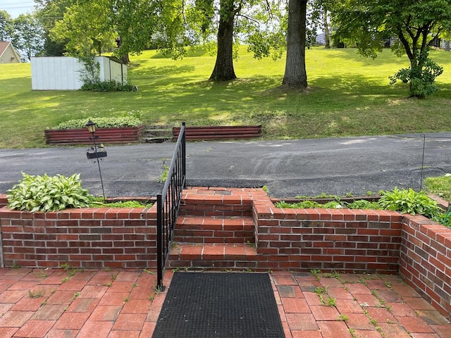 419 Adams St, Marion, VA 24354 - view of patio