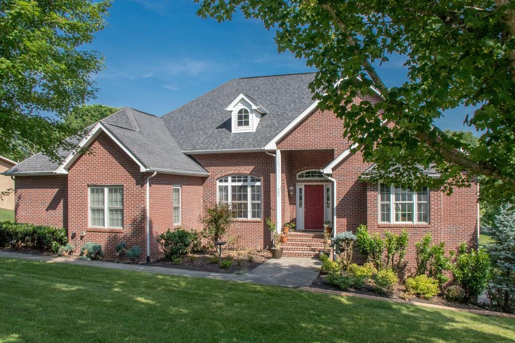 207 Roscommon Dr, Bristol, TN 37620 - photo 1