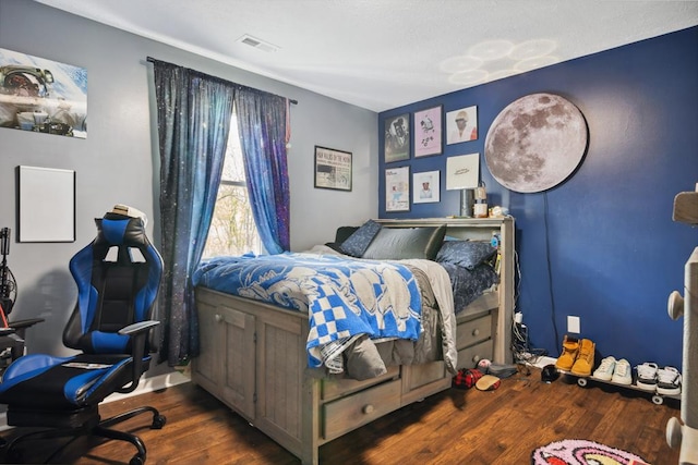 156 Ridgecrest St, Bluefield, VA 24605 - bedroom with wood finished floors and an office area