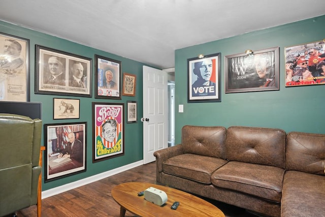 156 Ridgecrest St, Bluefield, VA 24605 - living area featuring wood finished floors and baseboards