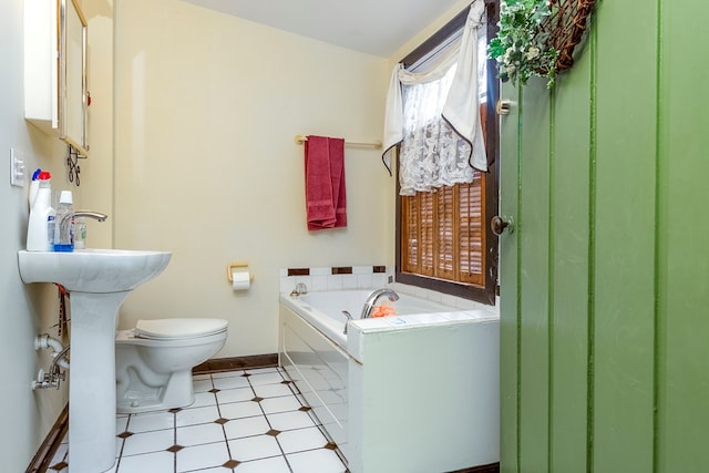 210 Valley St NE, Abingdon, VA 24210 - full bath featuring baseboards, toilet, a garden tub, and tile patterned floors