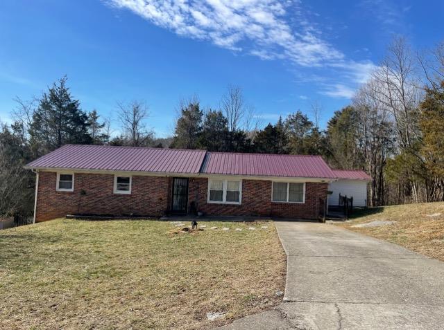 Listing photo 2 for 399 Rose Dr, Lebanon VA 24266