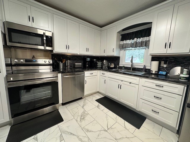 625 Robin St, Bluefield, VA 24605 - photo 7
