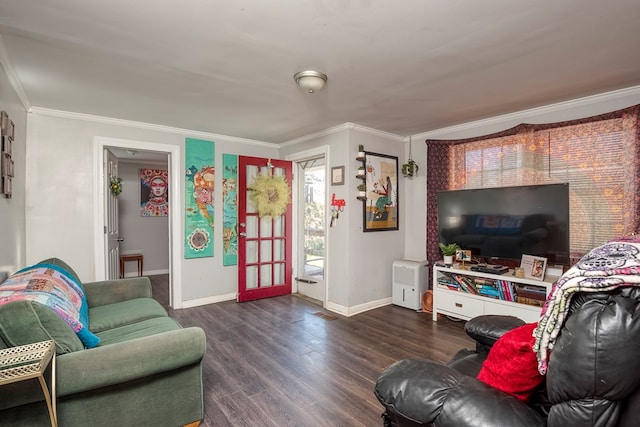 living area with baseboards, dark wood-type flooring, and ornamental molding