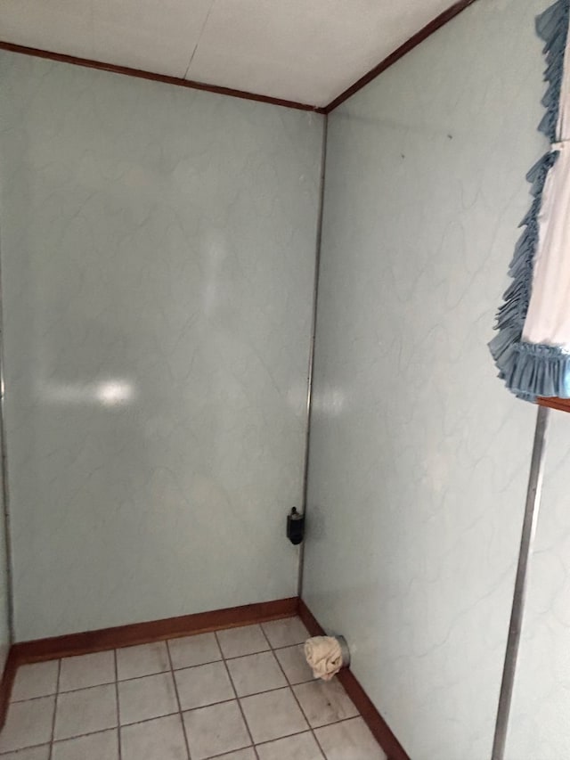 4127 Steelsburg Hwy, Cedar Bluff, VA 24609 - unfurnished room with ornamental molding, baseboards, and light tile patterned floors