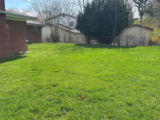 4127 Steelsburg Hwy, Cedar Bluff, VA 24609 - view of yard