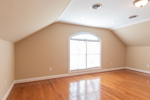 16084 Old Jonesboro Rd, Bristol, VA 24202 - additional living space featuring light wood-style floors and vaulted ceiling