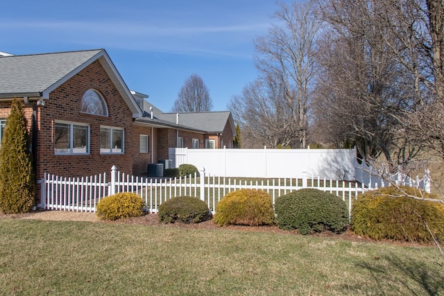 16084 Old Jonesboro Rd, Bristol, VA 24202 - view of side of home featuring brick siding and a shingled roof