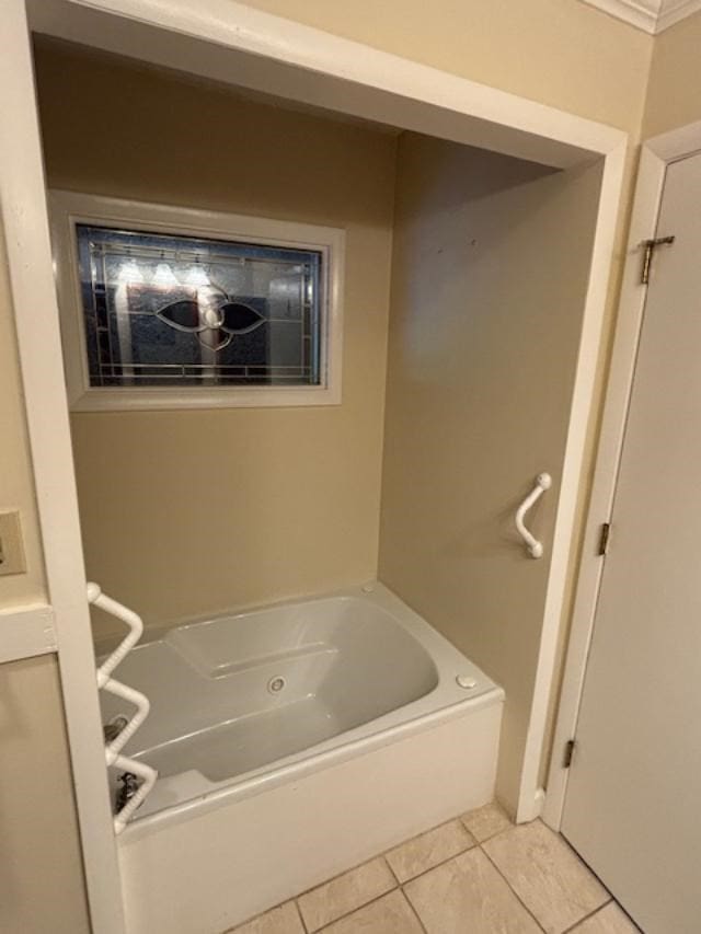 319 Bogey Dr, Abingdon, VA 24211 - full bath featuring tile patterned flooring and a bathtub