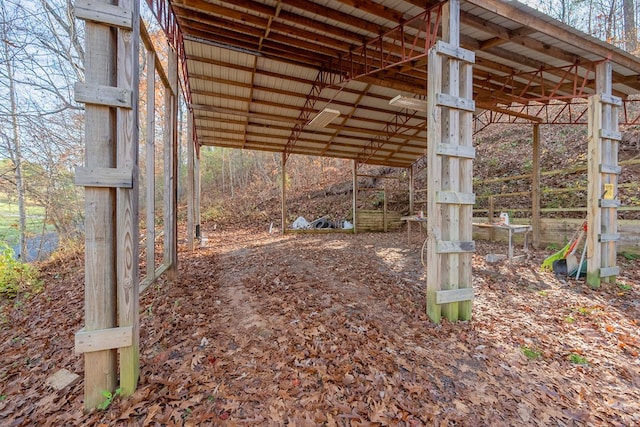 view of yard with an outdoor structure