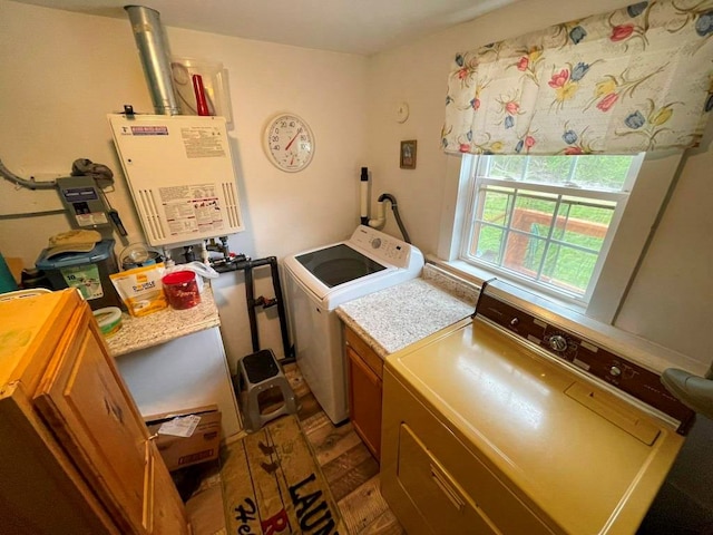 232 Echo Ridge Ln, Elk Creek, VA 24326 - washroom featuring washing machine and dryer and water heater