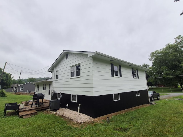 9433 Legend Dr, Glade Spring, VA 24340 - view of property exterior featuring a lawn and a deck