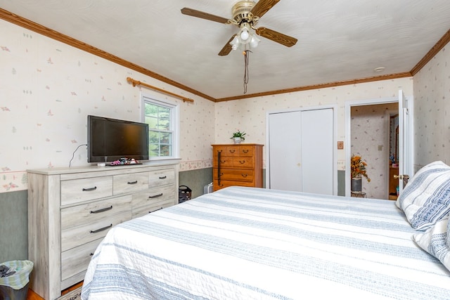 9433 Legend Dr, Glade Spring, VA 24340 - bedroom with wallpapered walls, ornamental molding, a ceiling fan, and a closet