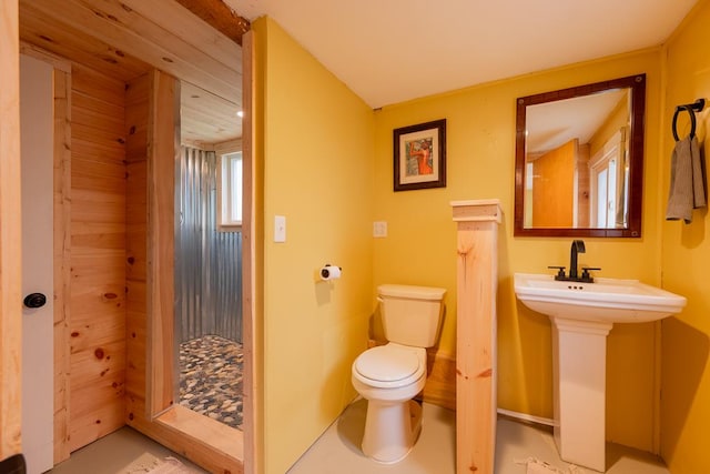 bathroom featuring toilet