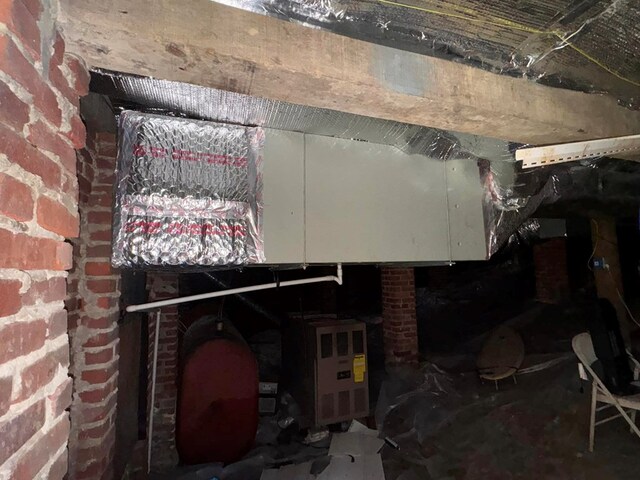 196 Goodwin Rd, Cedar Bluff, VA 24609 - basement view