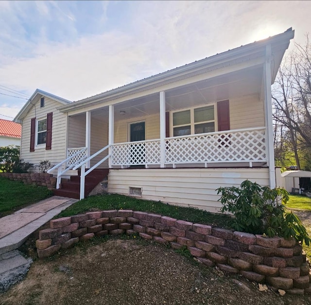 view of front facade featuring covered porch