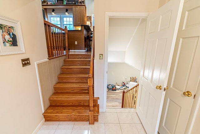 503 Court St, Abingdon, VA 24210 - stairway with baseboards