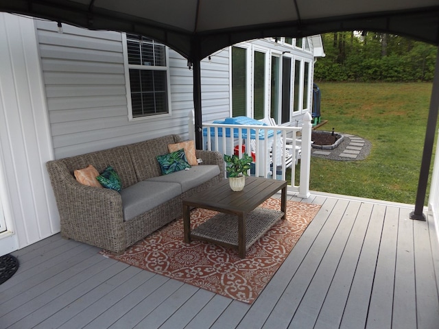 566 Breezy Ridge Rd, Woodlawn, VA 24381 - wooden terrace with a lawn and a gazebo