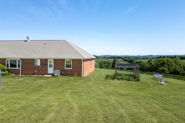 8214 Snake Creek Rd, Hillsville, VA 24343 - view of grassy yard