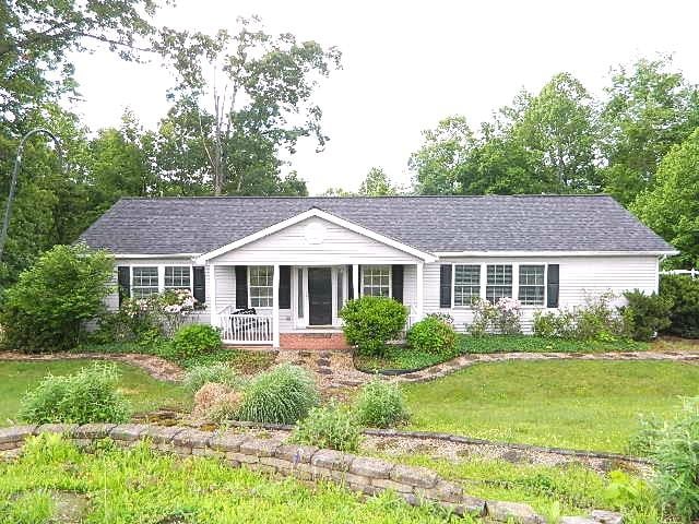 1407 Prater Ln, Marion, VA 24354 - photo 1