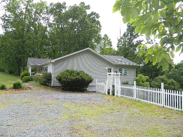 1407 Prater Ln, Marion, VA 24354 - photo 69