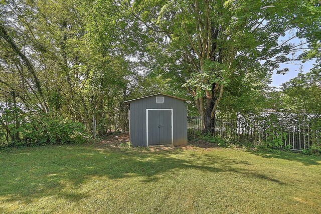 421 Hill Park Dr, Bristol, VA 24201 - photo 51