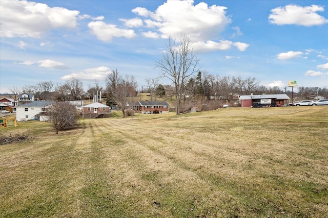 409 Crescent Dr, Glade Spring, VA 24340 - view of green lawn featuring a residential view