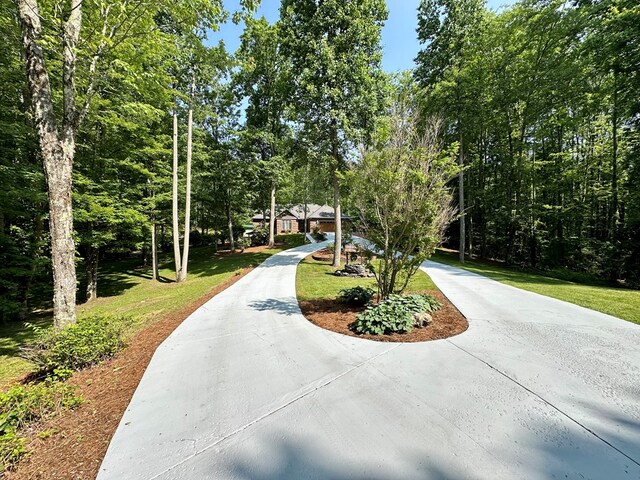 23677 Archery Range Rd, Bristol, VA 24202 - view of concrete driveway