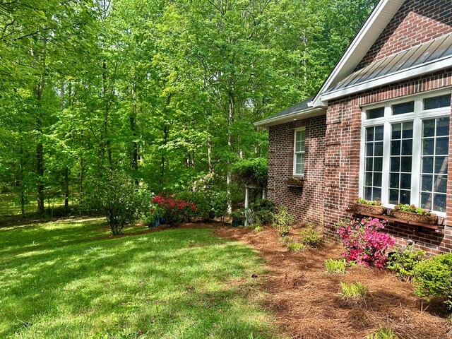 23677 Archery Range Rd, Bristol, VA 24202 - view of green lawn