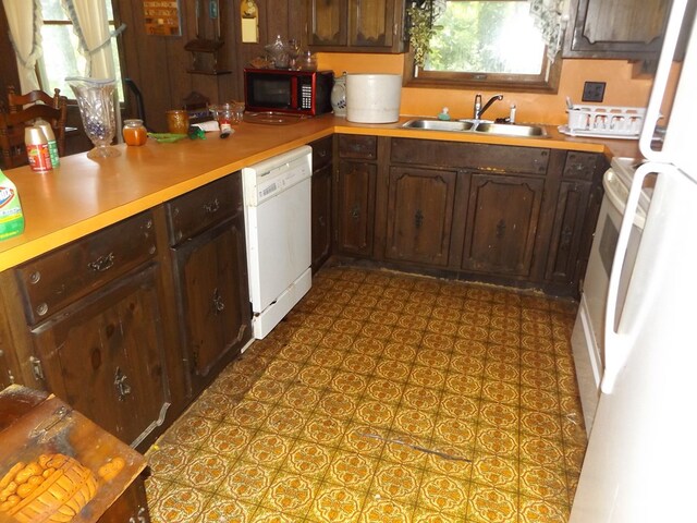 1153 Raindrop Rd, Fancy Gap, VA 24328