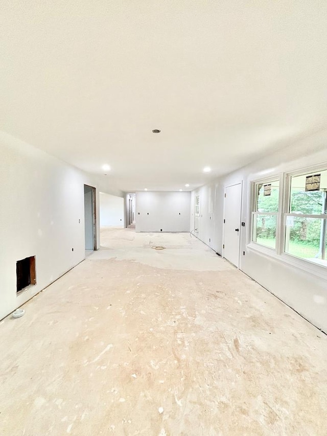 677 Summit Dr, Jonesborough, TN 37659 - view of unfurnished living room