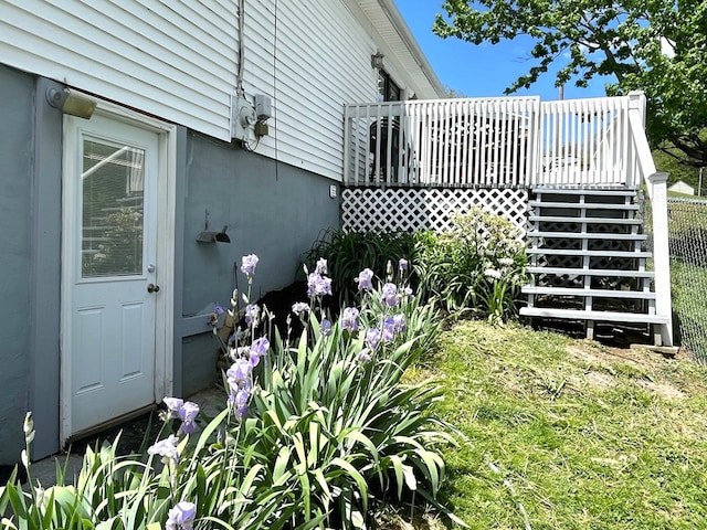 290 Hummingbird Hl, Tazewell, VA 24651 - exterior view of fence and electric meter