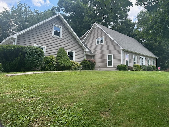 18335 Westwood Dr, Abingdon, VA 24211 - view of front of property featuring a front yard