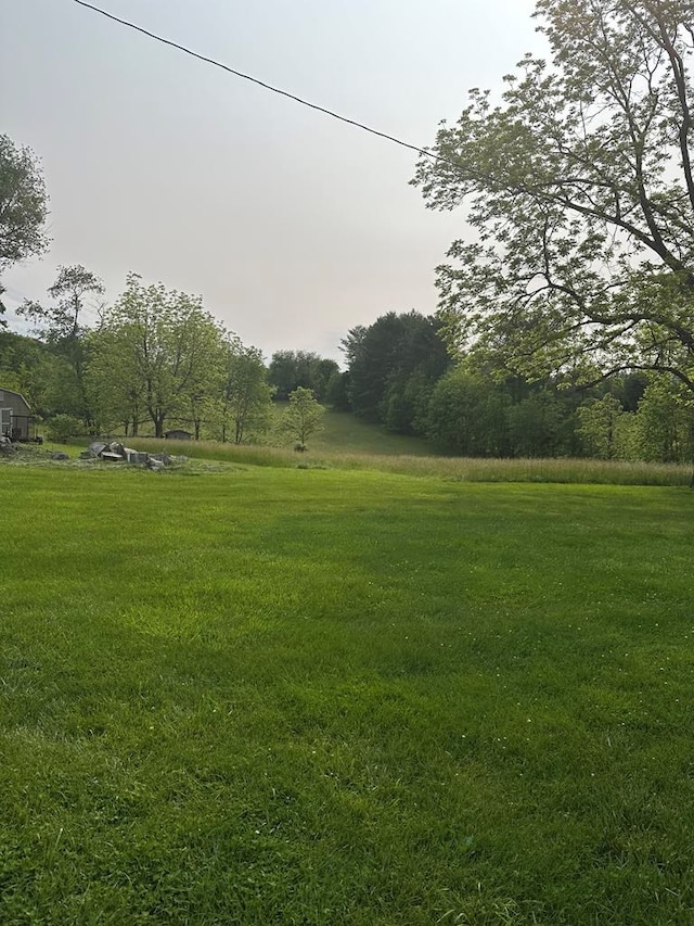 148 Rockspray Dr, Wytheville, VA 24382 - view of grassy yard
