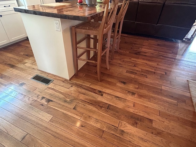 3950 Boyd Rd, Draper, VA 24324 - detailed view of wood finished floors