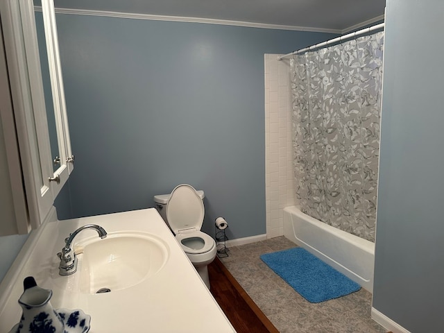 4860 Greasy Creek Rd, Bandy, VA 24602 - bathroom with toilet, shower / bath combo with shower curtain, vanity, baseboards, and crown molding