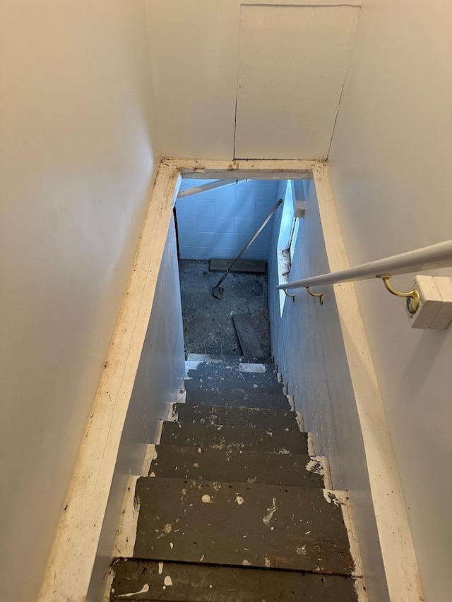 4860 Greasy Creek Rd, Bandy, VA 24602 - view of stairs