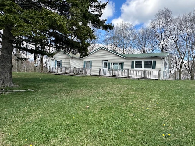 4860 Greasy Creek Rd, Bandy, VA 24602 - view of front of home with a front yard and metal roof