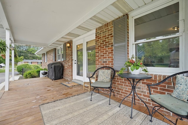16050 Industrial Park Rd, Bristol, VA 24202 - wooden porch featuring grilling area