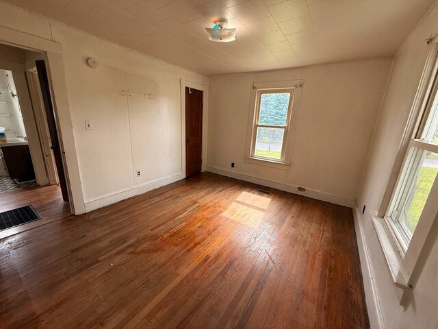 3250 Riverside Dr, North Tazewell, VA 24630 - photo 18
