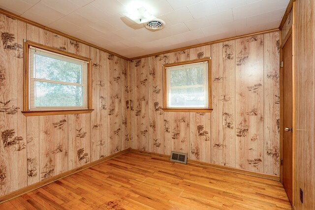 324 Mill Creek Rd, Chilhowie, VA 24319 - empty room with visible vents, light wood-style flooring, and plenty of natural light